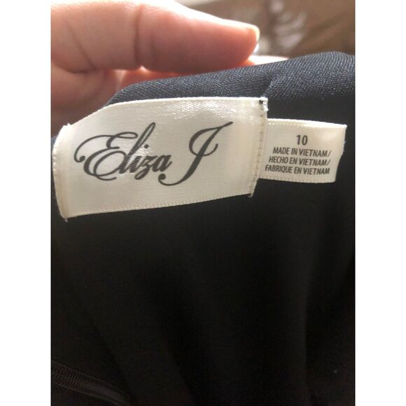 🧺Eliza J Bell Sleeve Ruffled Ponte Knit Dress Black w/ White Trim, size 10 - Picture 4 of 6